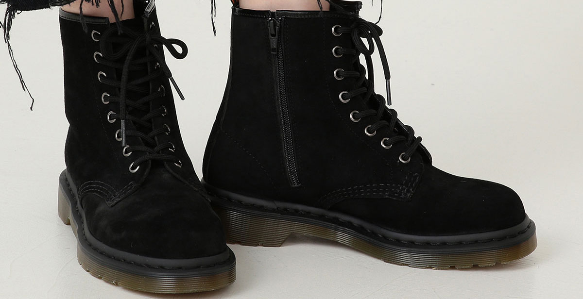 DR. MARTENS X BEAMSによるファッショナブルな8ホールがリリース