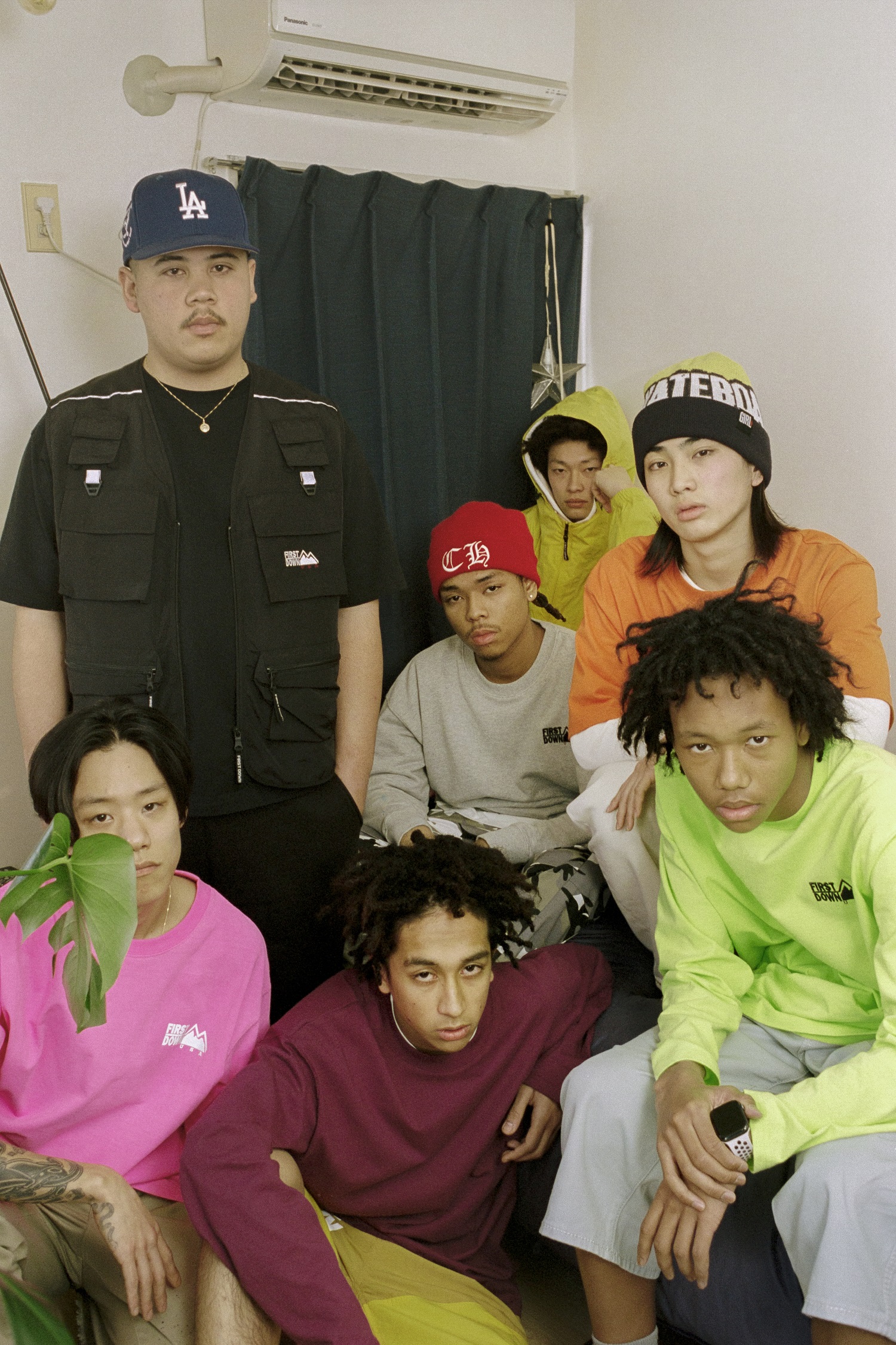 今のTOKYOのムードを意識したFIRST DOWNの2020SSルックビジュアルをご紹介 EYESCREAM