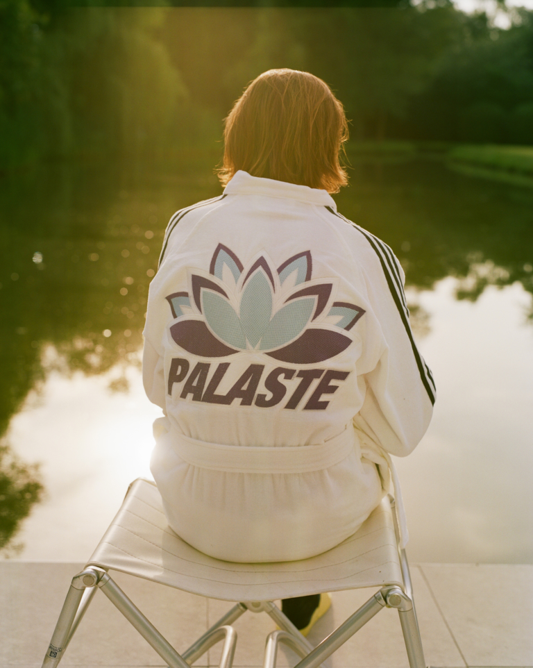 PALACE SKATEBOARDS adidas コラボ　セットアップ PALACE SKATEBOARDS adidas コラボセットアップ
