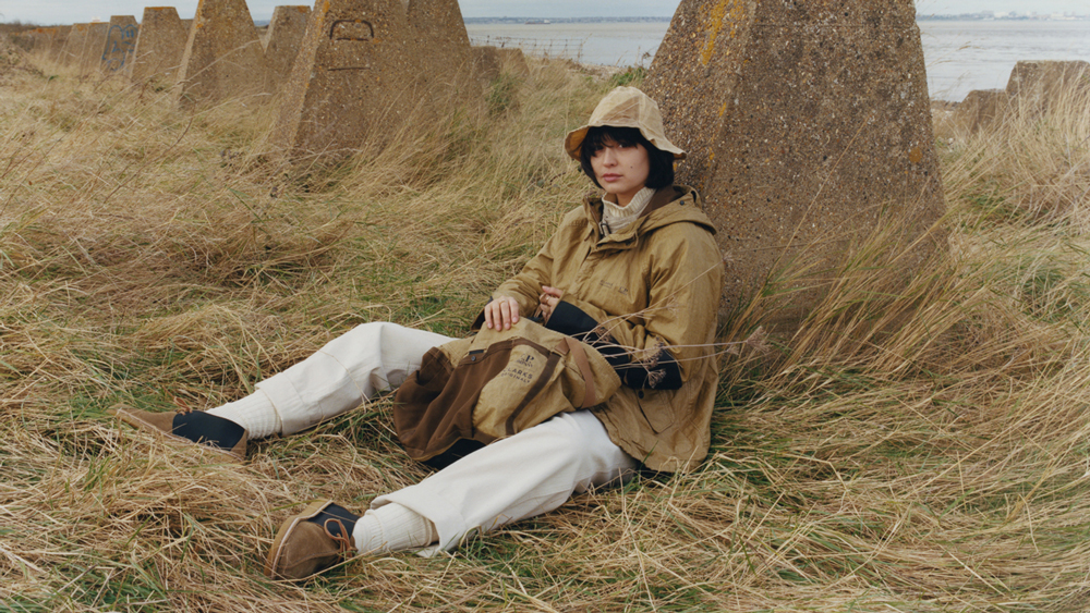 C.P. COMPANYとClarks Originalsによるコラボコレクションがローンチ