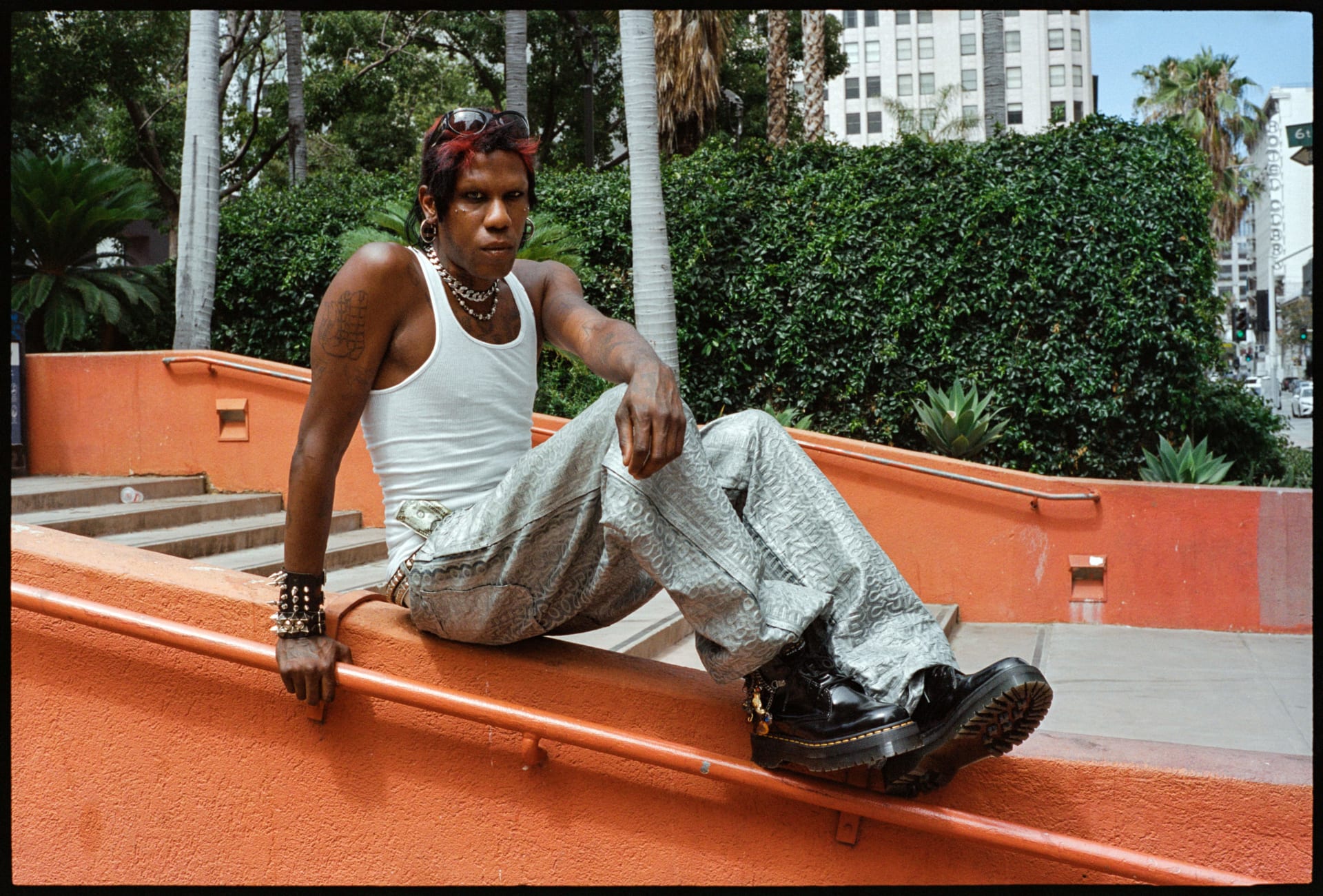 DRMARTENSXMARCJACOBS-02-