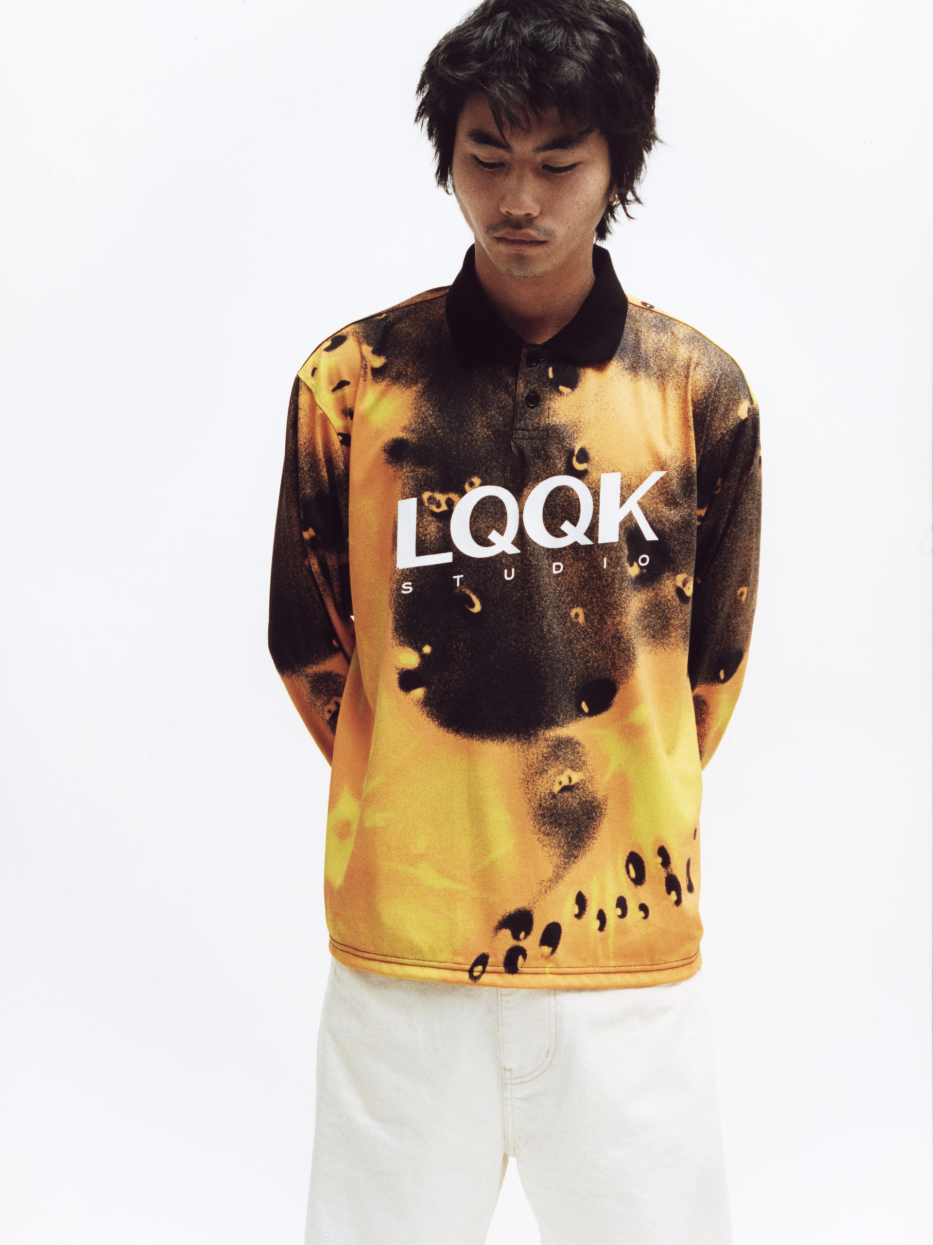 LQOK Studio The Book 140 ルックスタジオ 84d.jpg