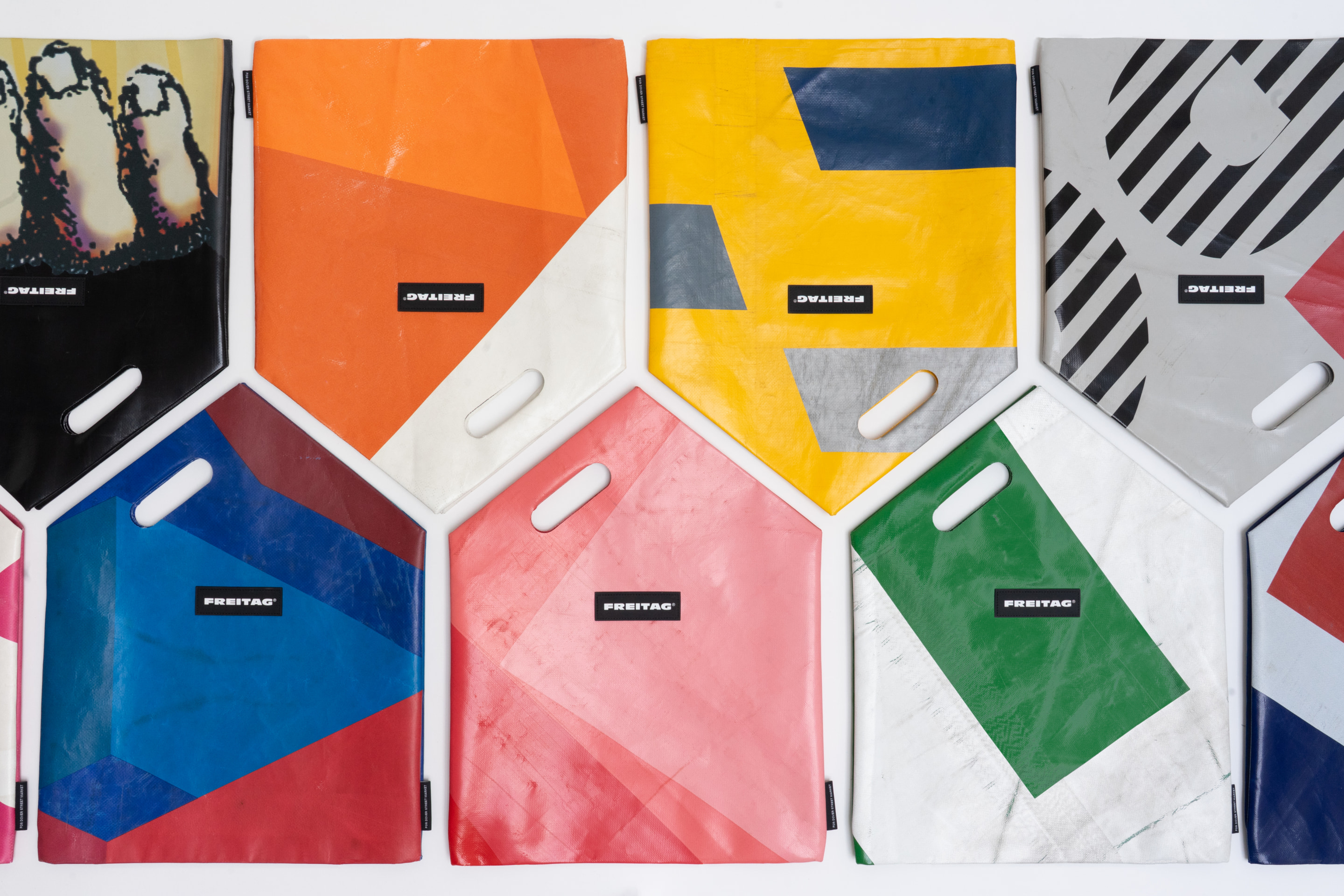 FREITAGがDover Street Market Ginzaに常設スペースをオープン。展開を