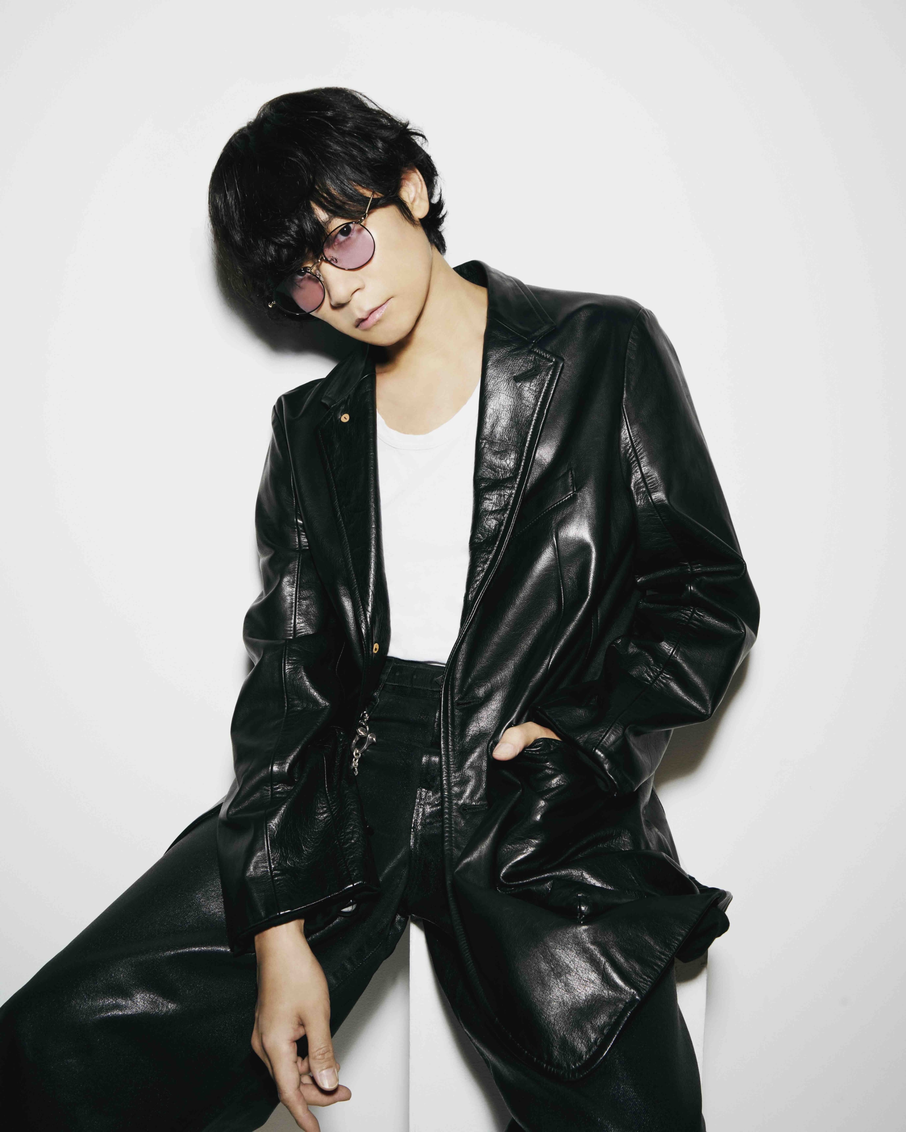 Alexandros]川上洋平と金子眼鏡がコラボ。代官山蔦屋書店で4月3日から