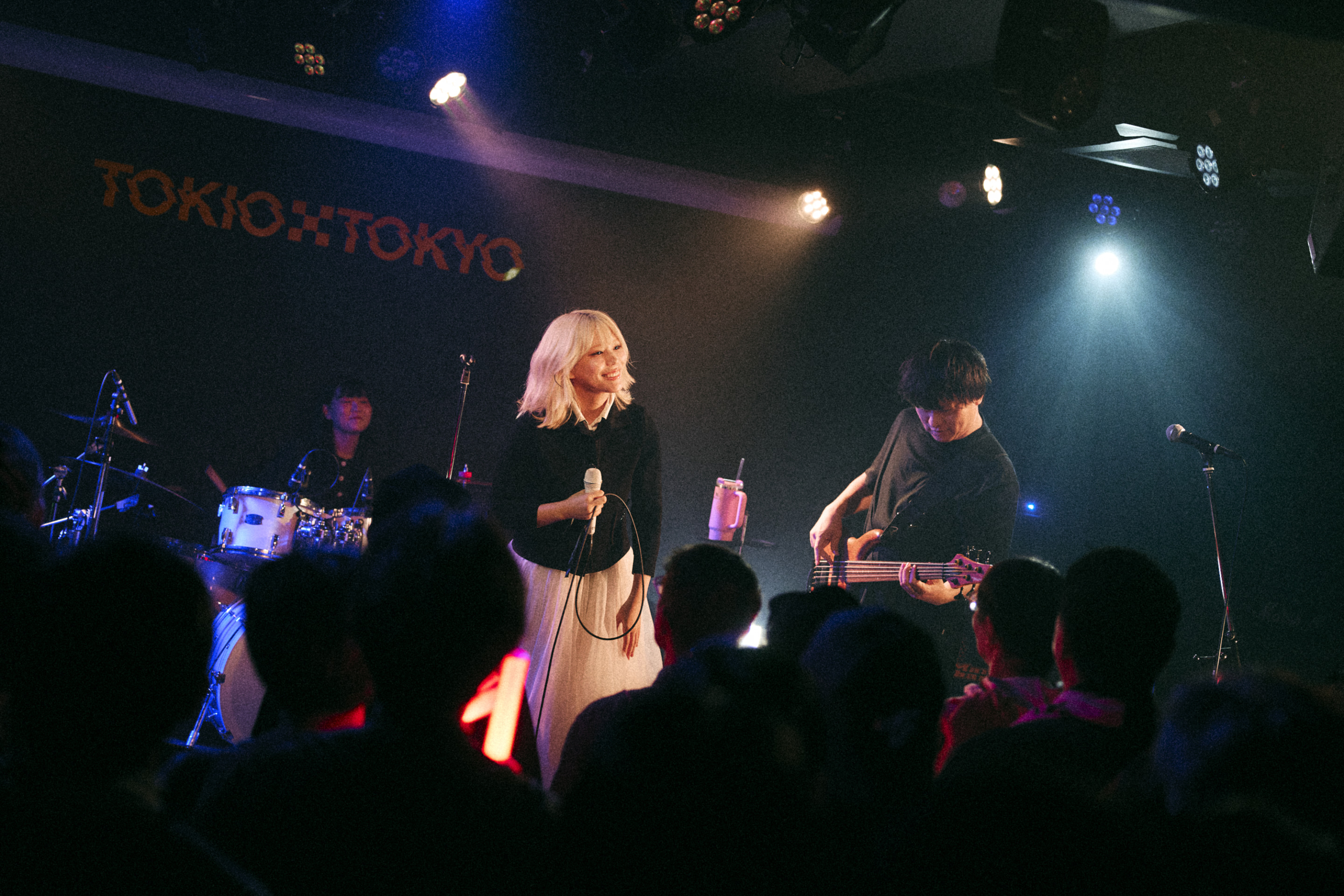 Report & Interview : 涙のあとも続いていく夜。川後陽菜 & YONAKA Bandが「After Tears」で描いた別れ ...